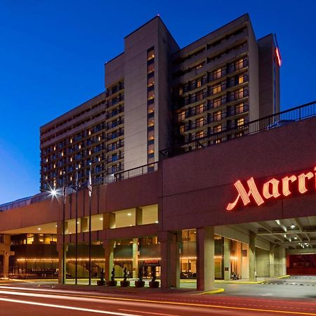 ชาร์ลสตัน แมริออท ทาวน์ เซ็นเตอร์ Hotel ภายนอก รูปภาพ