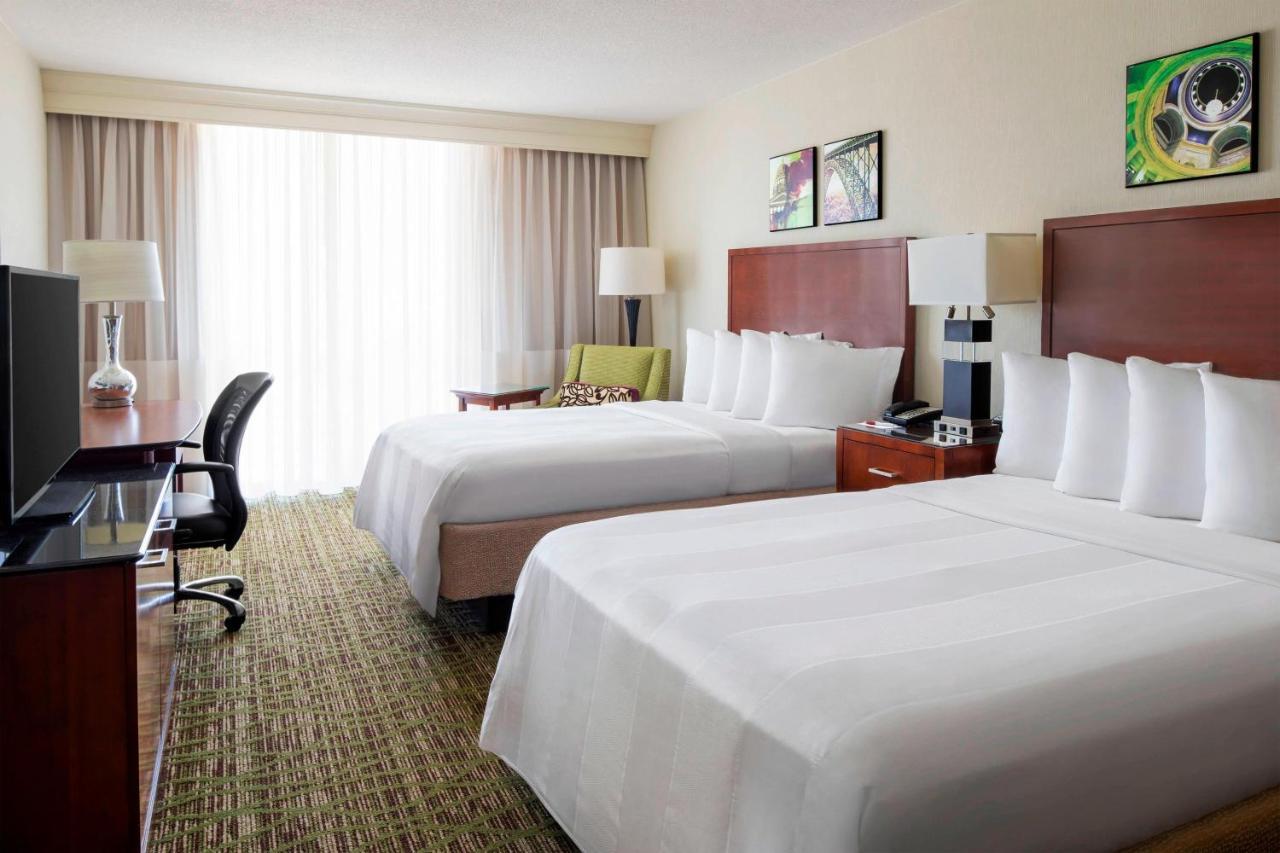 ชาร์ลสตัน แมริออท ทาวน์ เซ็นเตอร์ Hotel ภายนอก รูปภาพ