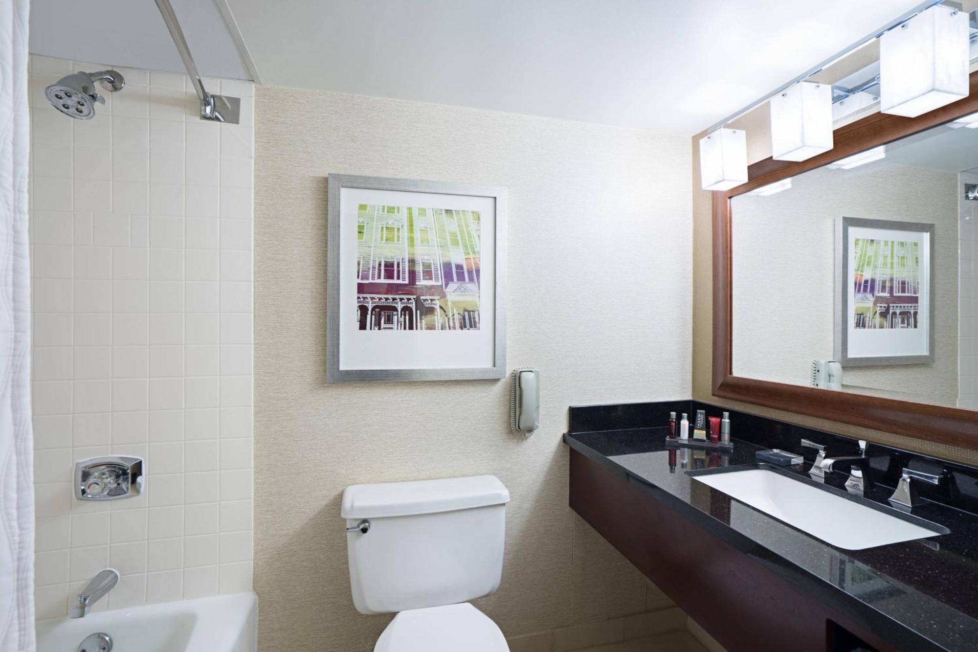 ชาร์ลสตัน แมริออท ทาวน์ เซ็นเตอร์ Hotel ภายนอก รูปภาพ