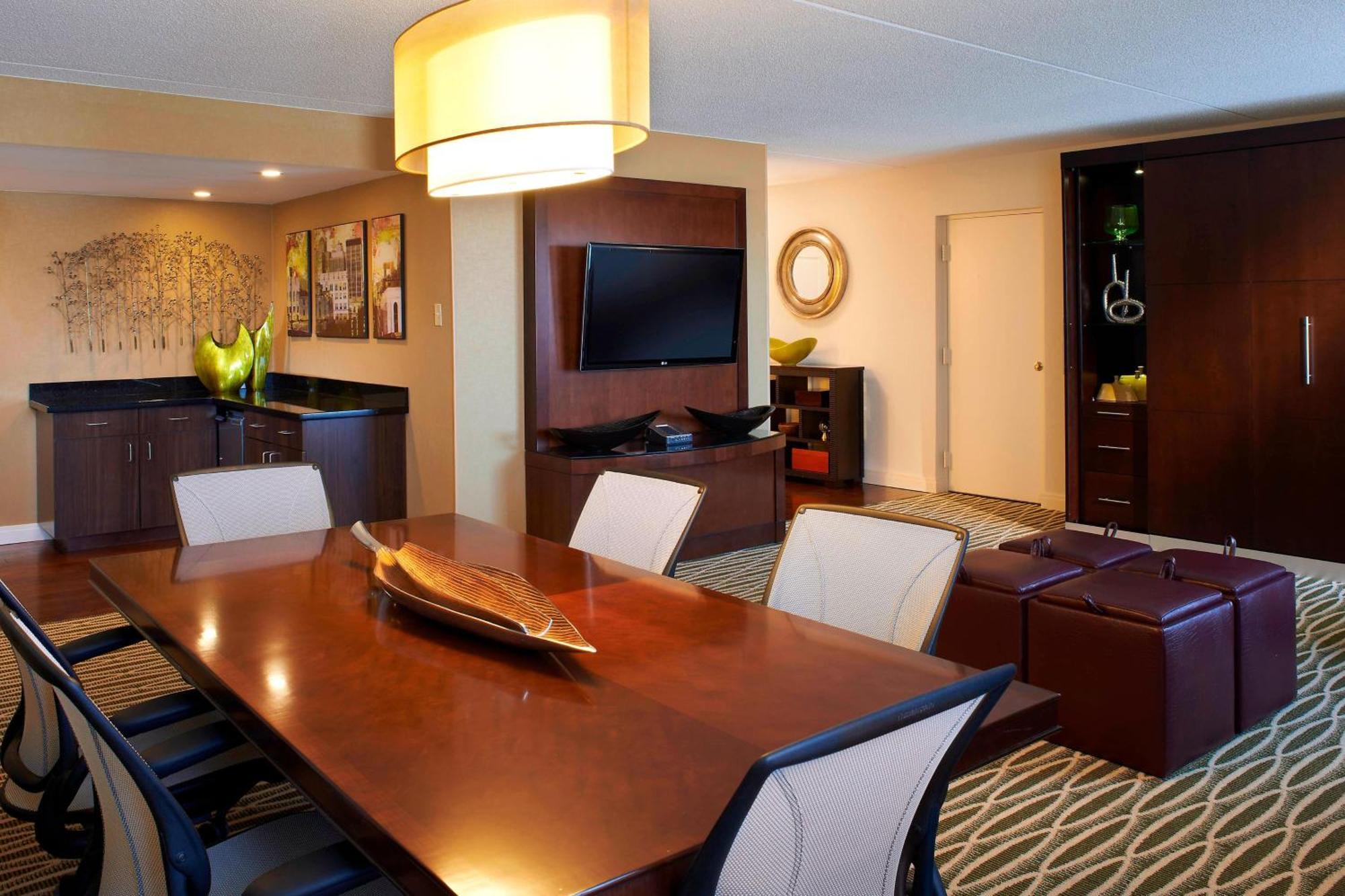 ชาร์ลสตัน แมริออท ทาวน์ เซ็นเตอร์ Hotel ภายนอก รูปภาพ